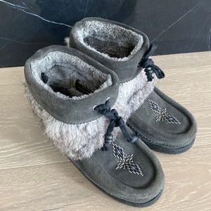 Manitobah Mukluks (genuine)